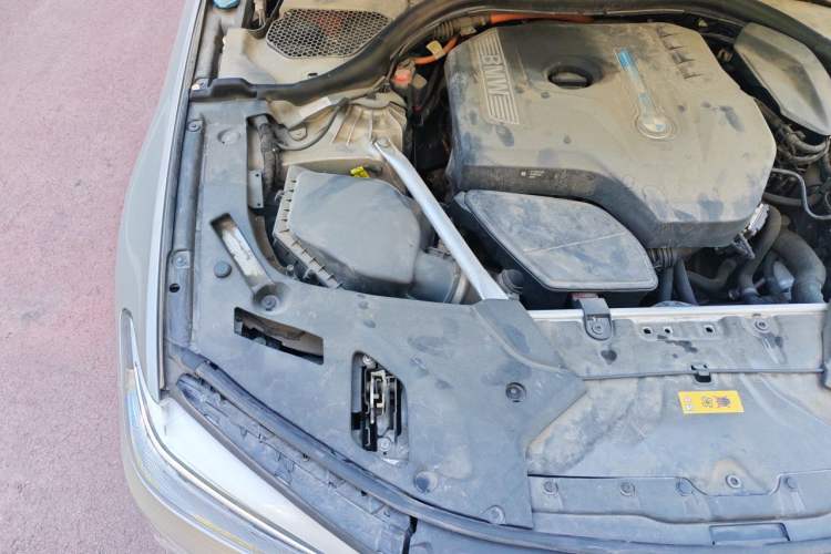 Used BMW 5 Series New Energy 2019 Updated 530Le Pioneer Edition Engine Bay Right