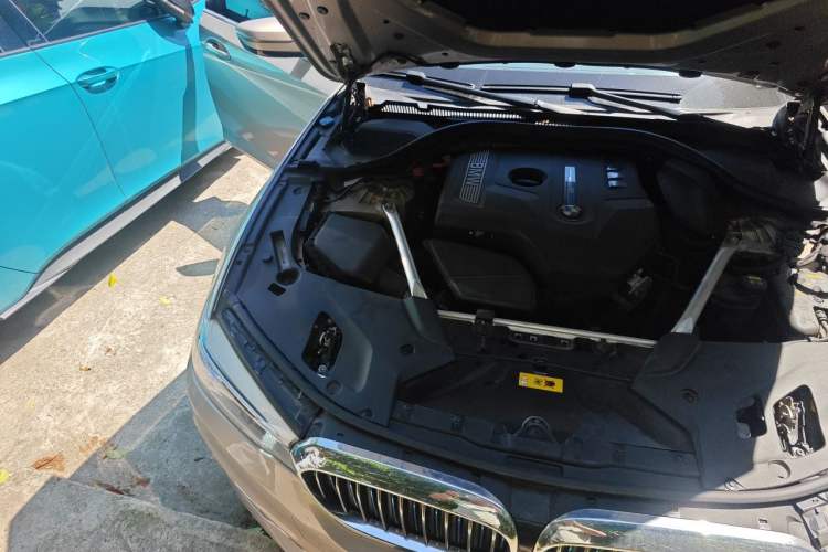 Used BMW 5 Series New Energy 2019 Updated Version 530Le Luxury Package Engine Bay Right