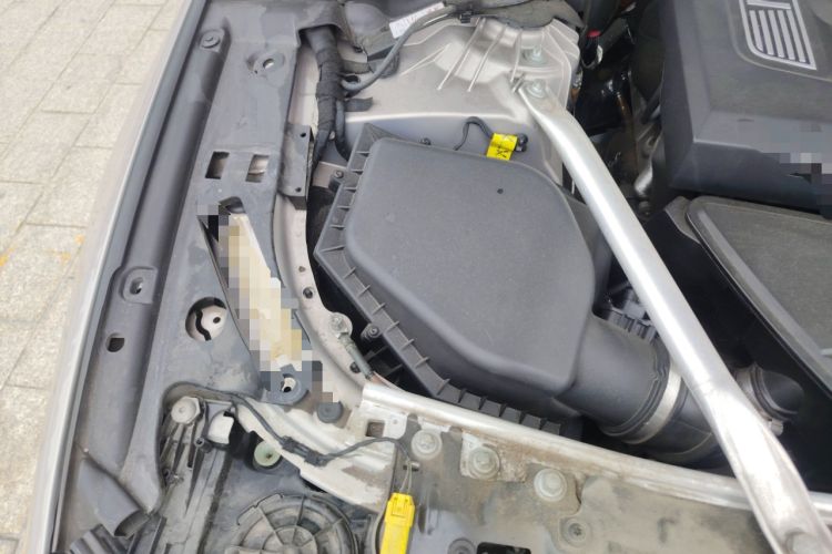 Used BMW 5 Series New Energy 2019 530Le Luxury Package Engine Bay Right