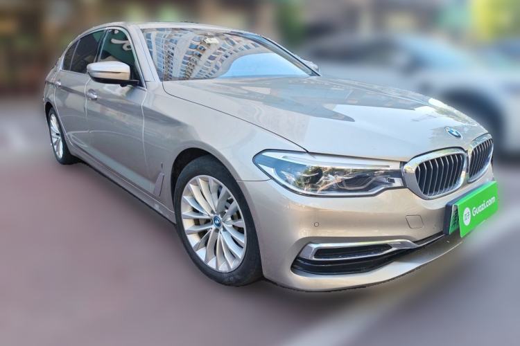 Used BMW 5 Series New Energy 2019 Updated 530Le Pioneer Edition Front Right 45 Deg