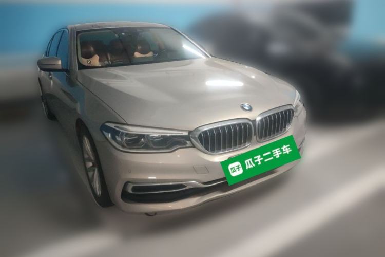Used BMW 5 Series New Energy 2019 Updated Version 530Le Luxury Package Front Right 45 Deg