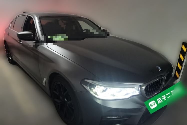 Used BMW 5 Series New Energy 2019 530Le Luxury Package Front Right 45 Deg