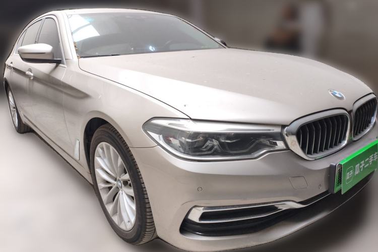 Used BMW 5 Series New Energy 2019 Updated 530Le Pioneer Edition Front Right 45 Deg
