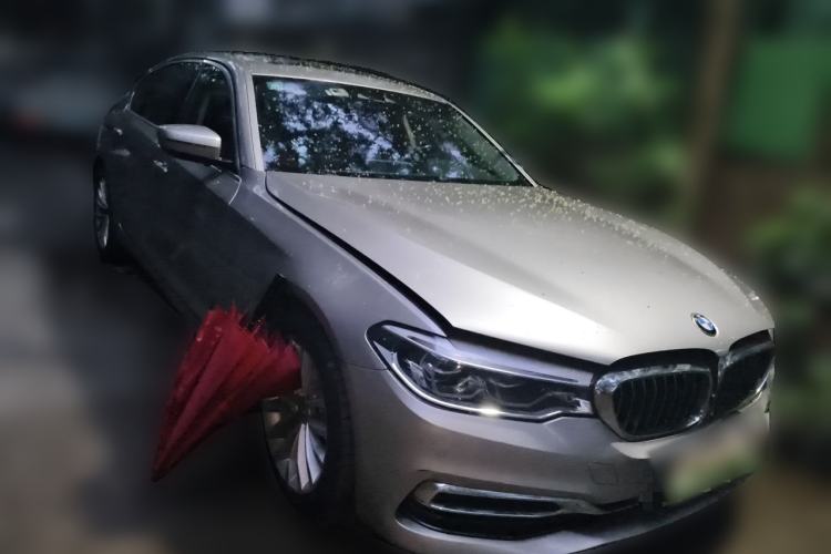 Used BMW 5 Series New Energy 2019 Updated Version 530Le Luxury Package Front Right 45 Deg