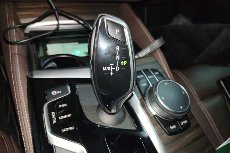 Used BMW 5 Series New Energy 2019 Updated Version 530Le Luxury Package Gear Lever