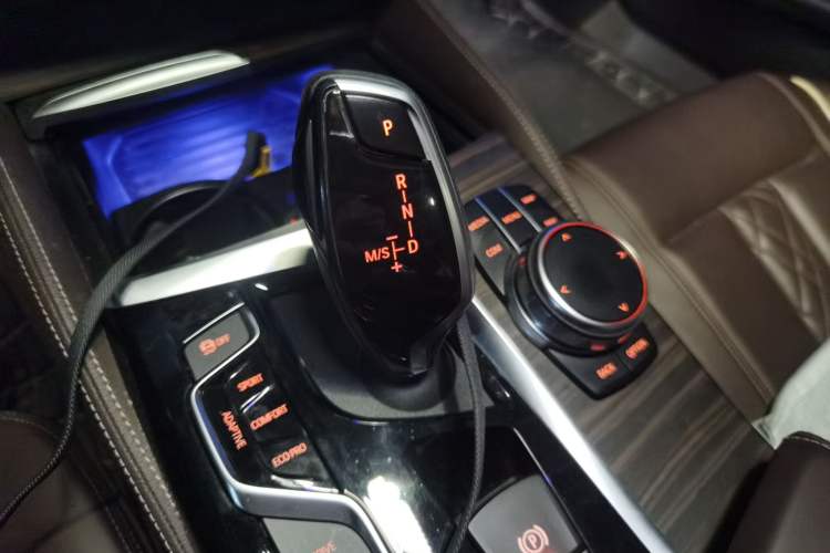 Used BMW 5 Series New Energy 2019 530Le Luxury Package Gear Lever