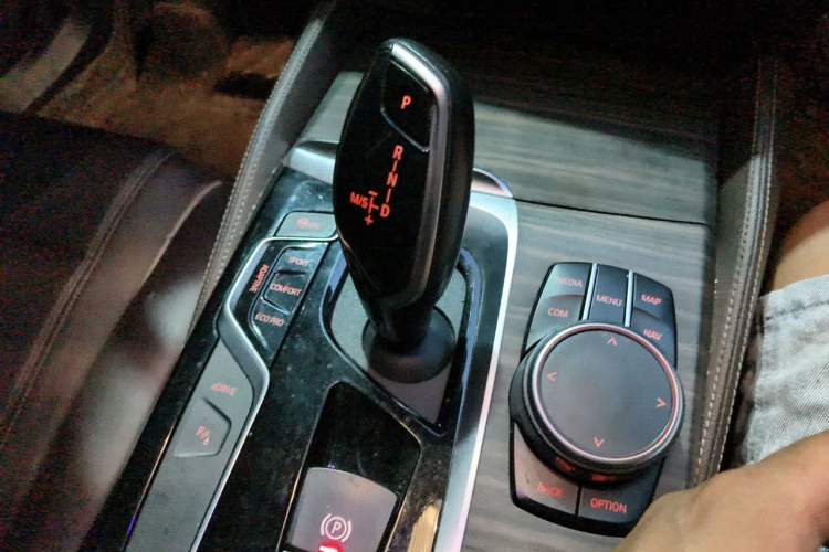 Used BMW 5 Series New Energy 2019 Updated Version 530Le Luxury Package Gear Lever