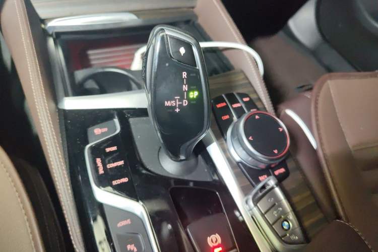 Used BMW 5 Series New Energy 2019 Updated Version 530Le Luxury Package Gear Lever