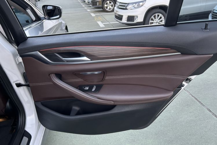 Used BMW 5 Series New Energy 2019 530Le Luxury Package Interior 11