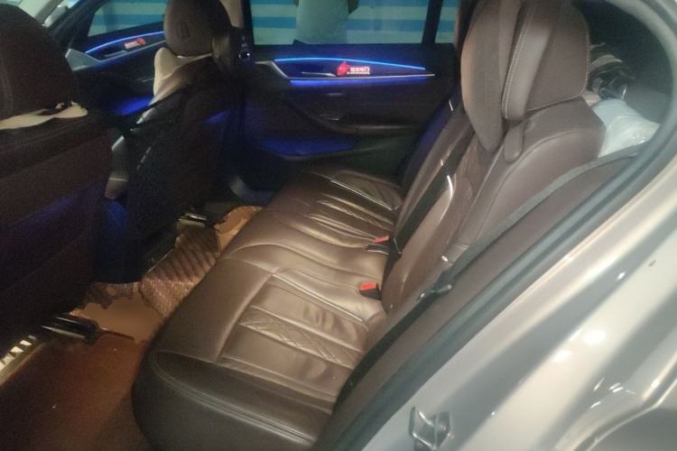 Used BMW 5 Series New Energy 2019 Updated Version 530Le Luxury Package Left Rear Seat