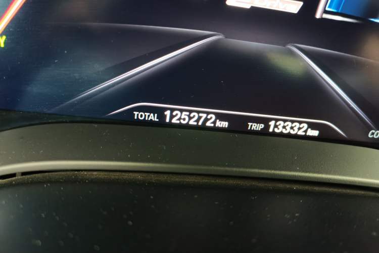 Used BMW 5 Series New Energy 2019 530Le Luxury Package Odometer Close Up