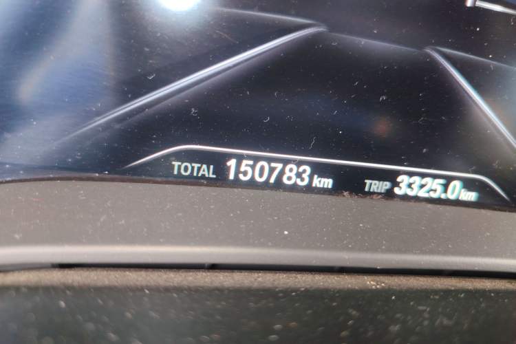 Used BMW 5 Series New Energy 2019 530Le Luxury Package Odometer Close Up
