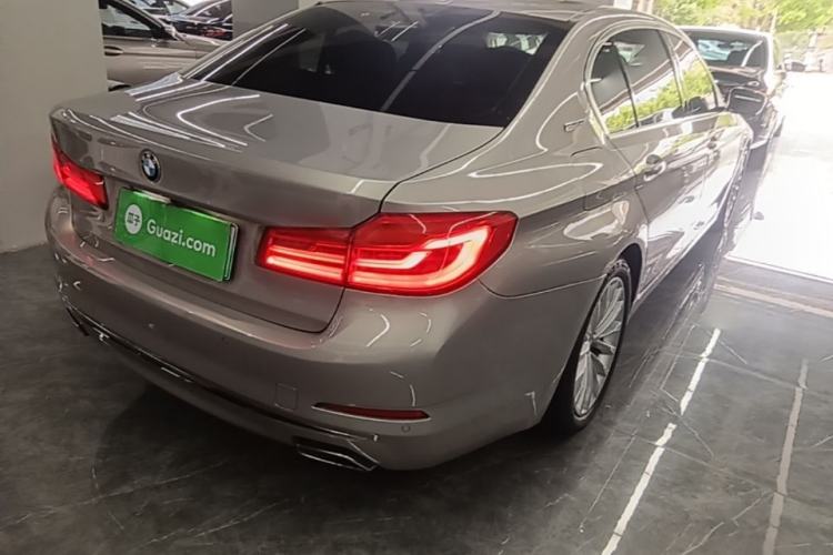 Used BMW 5 Series New Energy 2019 530Le Luxury Package Rear Right 45 Deg