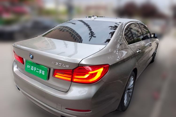 Used BMW 5 Series New Energy 2019 530Le Pioneer Edition Rear Right 45 Deg