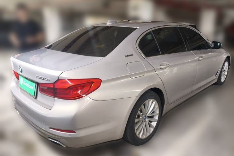 Used BMW 5 Series New Energy 2019 Updated Version 530Le Luxury Package Rear Right 45 Deg