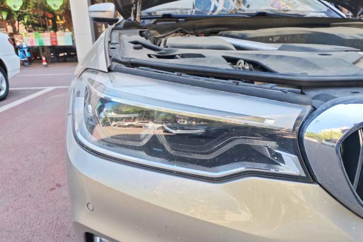 Used BMW 5 Series New Energy 2019 Updated 530Le Pioneer Edition Right Front Headlight