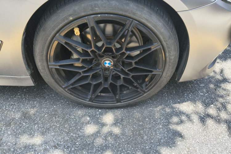 Used BMW 5 Series New Energy 2019 530Le Luxury Package Right Front Wheel Hub