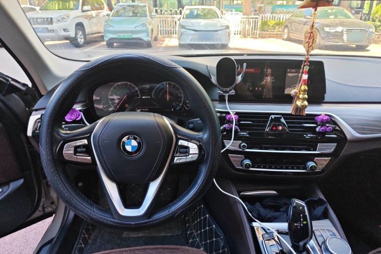 Used BMW 5 Series New Energy 2019 Updated 530Le Pioneer Edition Steering Wheel