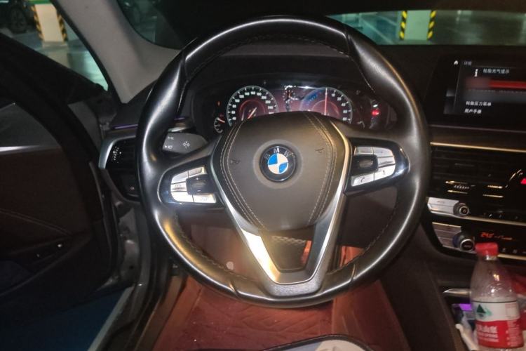Used BMW 5 Series New Energy 2019 Updated Version 530Le Luxury Package Steering Wheel