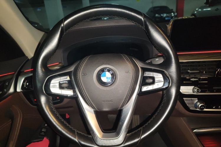 Used BMW 5 Series New Energy 2019 Updated Version 530Le Luxury Package Steering Wheel