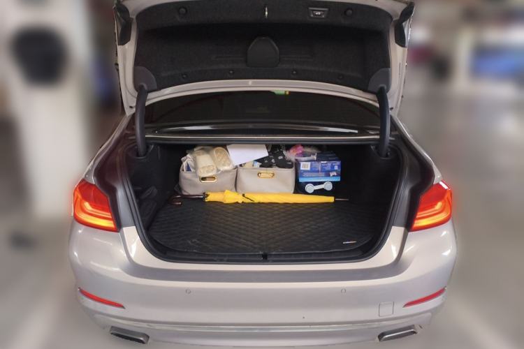 Used BMW 5 Series New Energy 2019 Updated Version 530Le Luxury Package Trunk