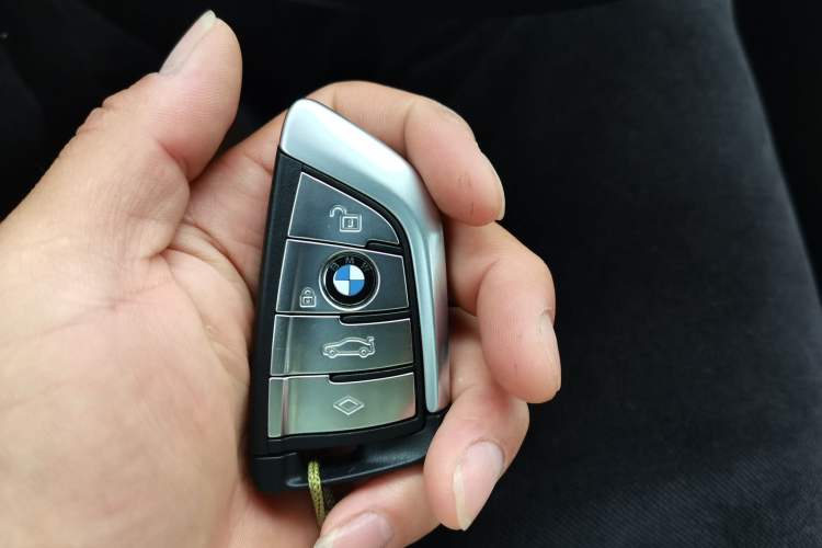 Used BMW 5 Series New Energy 2019 530Le Luxury Package Vehicle Key