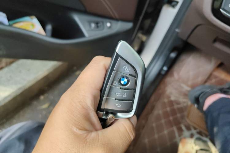 Used BMW 5 Series New Energy 2019 530Le Luxury Package Vehicle Key