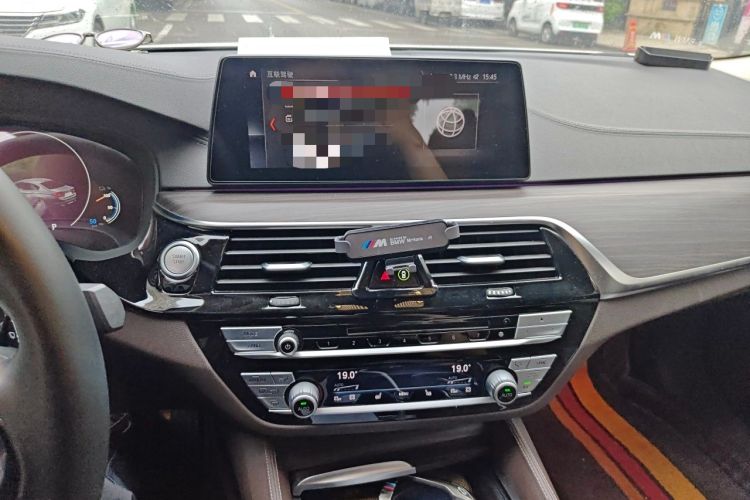 Used BMW 5 Series New Energy 2019 530Le Luxury Package Audio And AC Panel