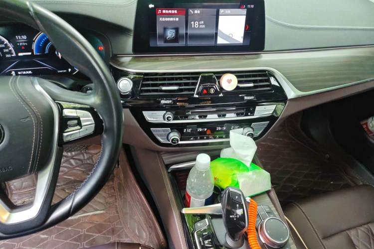 Used BMW 5 Series New Energy 2019 530Le Luxury Package Audio And AC Panel