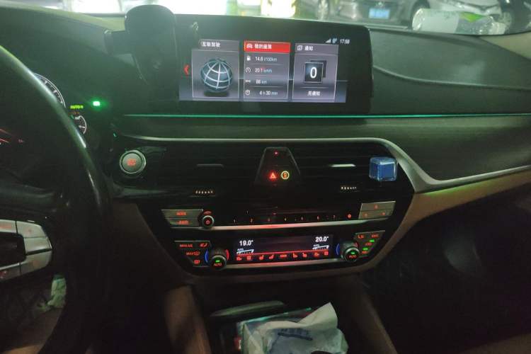 Used BMW 5 Series New Energy 2019 530Le Luxury Package Audio And AC Panel