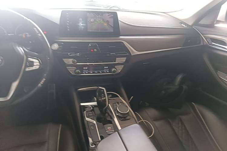 Used BMW 5 Series New Energy 2019 530Le Luxury Package Audio And AC Panel