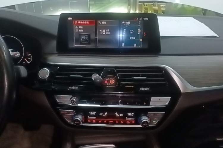 Used BMW 5 Series New Energy 2019 Updated 530Le Pioneer Edition Audio And AC Panel