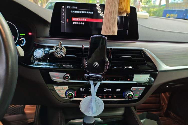Used BMW 5 Series New Energy 2019 Updated Version 530Le Luxury Package Audio And AC Panel