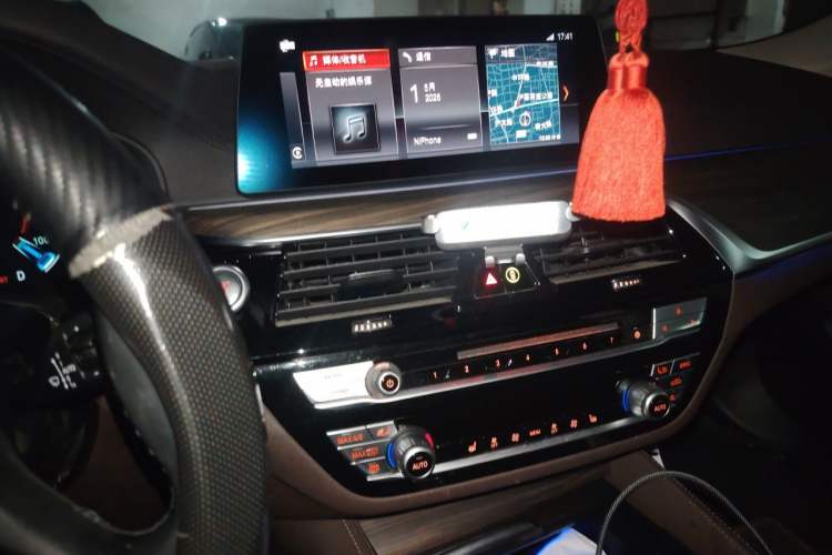 Used BMW 5 Series New Energy 2019 530Le Luxury Package Audio And AC Panel