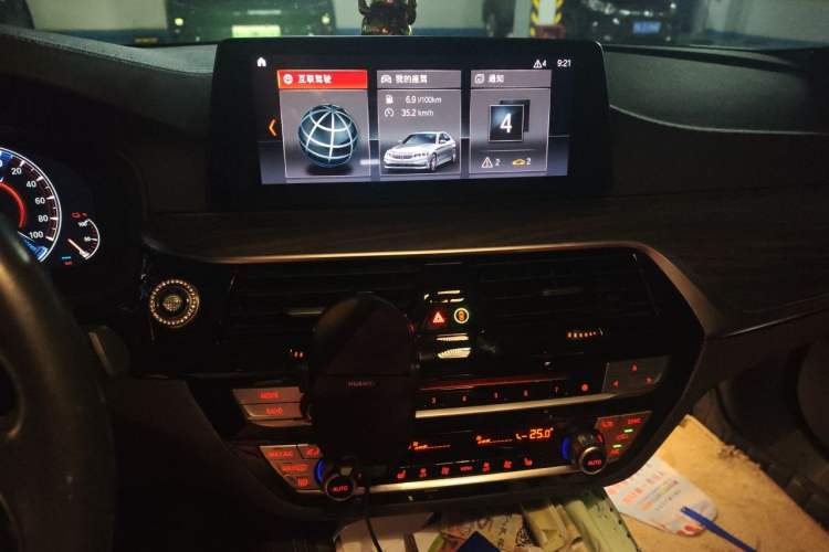 Used BMW 5 Series New Energy 2019 Updated Version 530Le Luxury Package Audio And AC Panel