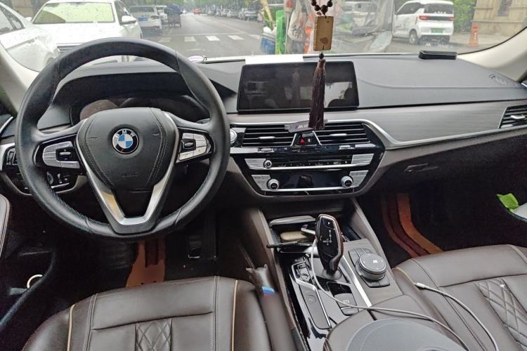 Used BMW 5 Series New Energy 2019 530Le Luxury Package Center Console