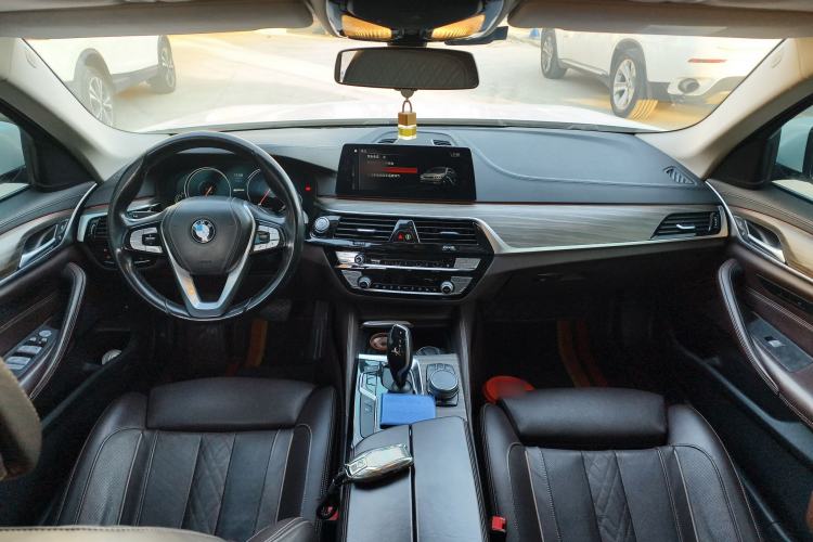 Used BMW 5 Series New Energy 2019 530Le Luxury Package Center Console