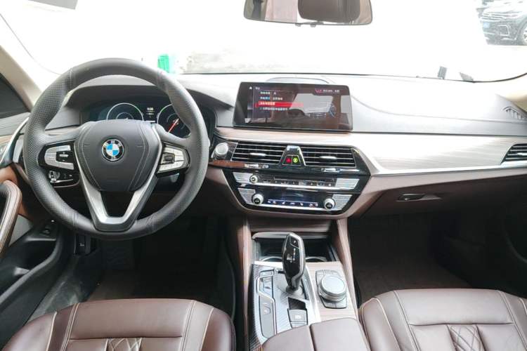Used BMW 5 Series New Energy 2019 530Le Luxury Package Center Console