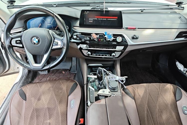 Used BMW 5 Series New Energy 2019 530Le Luxury Package Center Console