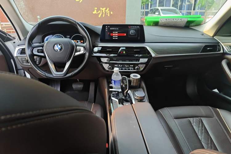 Used BMW 5 Series New Energy 2019 530Le Luxury Package Center Console