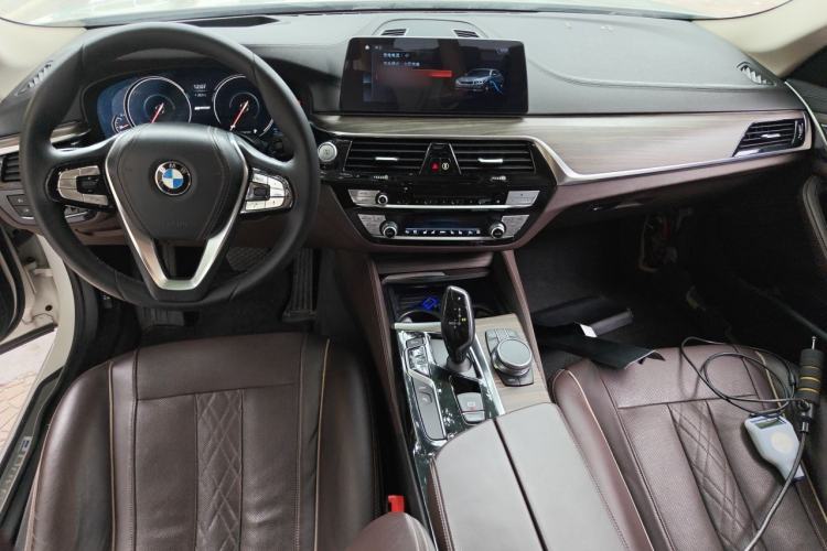Used BMW 5 Series New Energy 2019 530Le Luxury Package Center Console