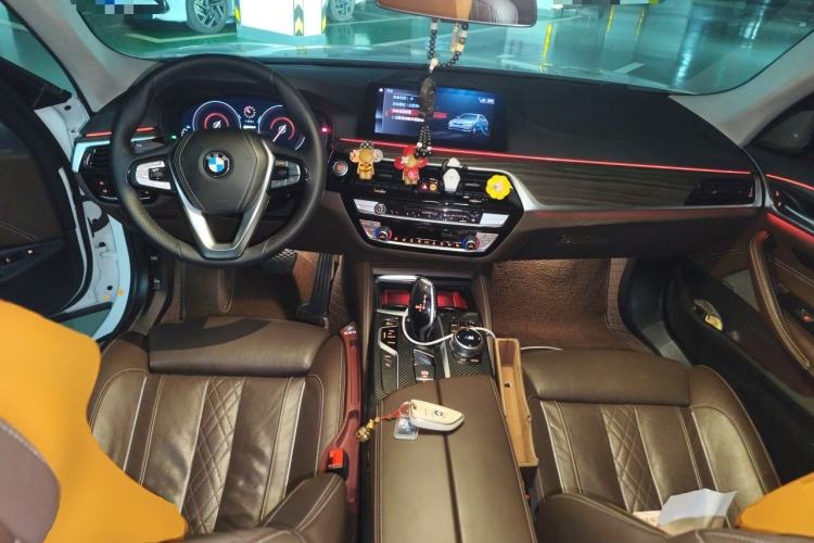 Used BMW 5 Series New Energy 2019 530Le Pioneer Edition Center Console