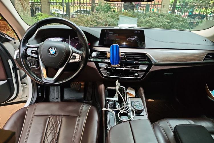 Used BMW 5 Series New Energy 2019 530Le Luxury Package Center Console