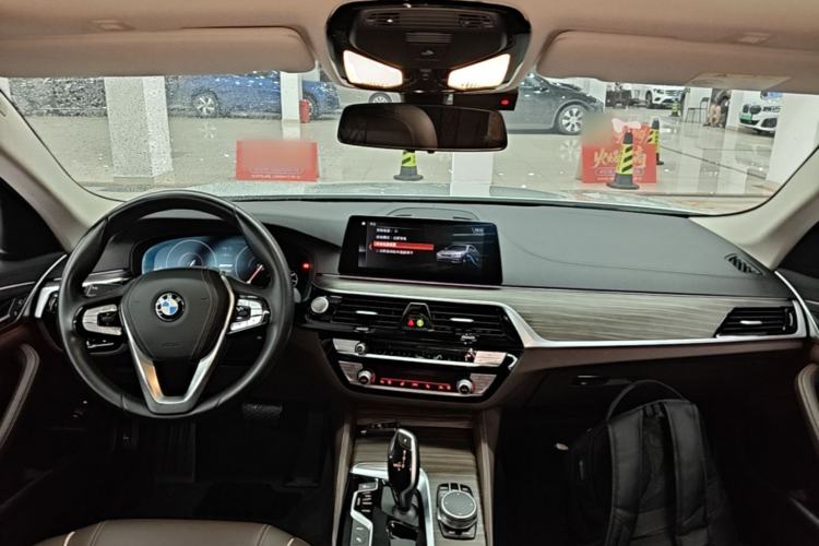 Used BMW 5 Series New Energy 2019 530Le Luxury Package Center Console