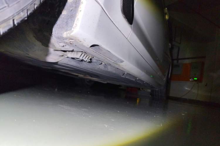 Used BMW 5 Series New Energy 2019 530Le Pioneer Edition Chassis Front Left