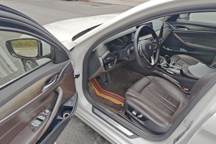 Used BMW 5 Series New Energy 2019 530Le Luxury Package Driver Seat