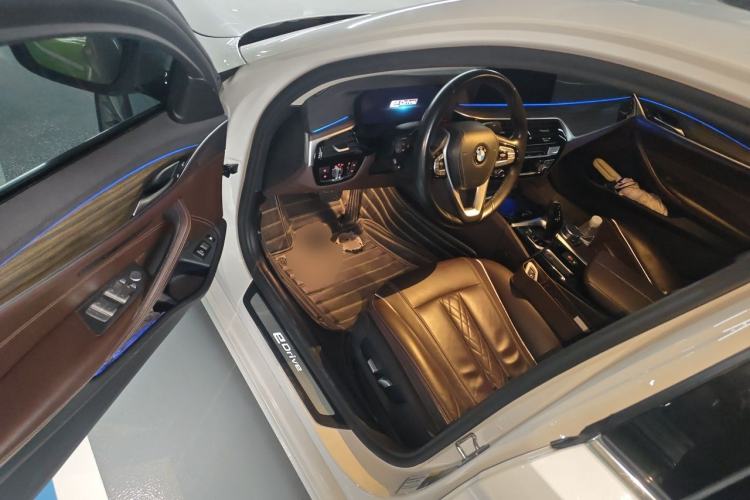 Used BMW 5 Series New Energy 2019 530Le Luxury Package Driver Seat