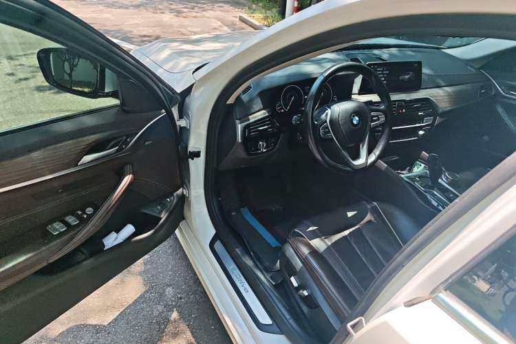 Used BMW 5 Series New Energy 2019 530Le Luxury Package Driver Seat