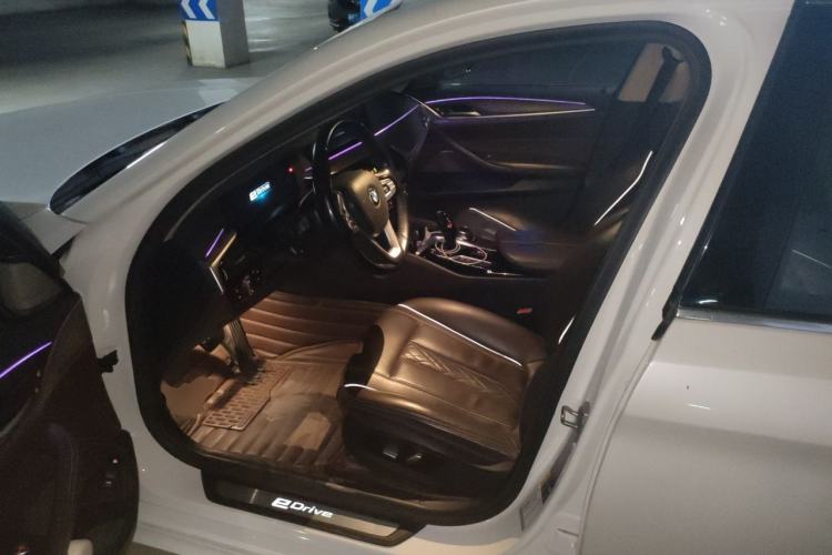 Used BMW 5 Series New Energy 2019 530Le Luxury Package Driver Seat