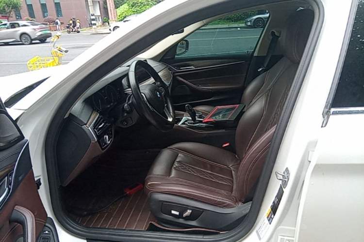 Used BMW 5 Series New Energy 2019 Updated Version 530Le Luxury Package Driver Seat